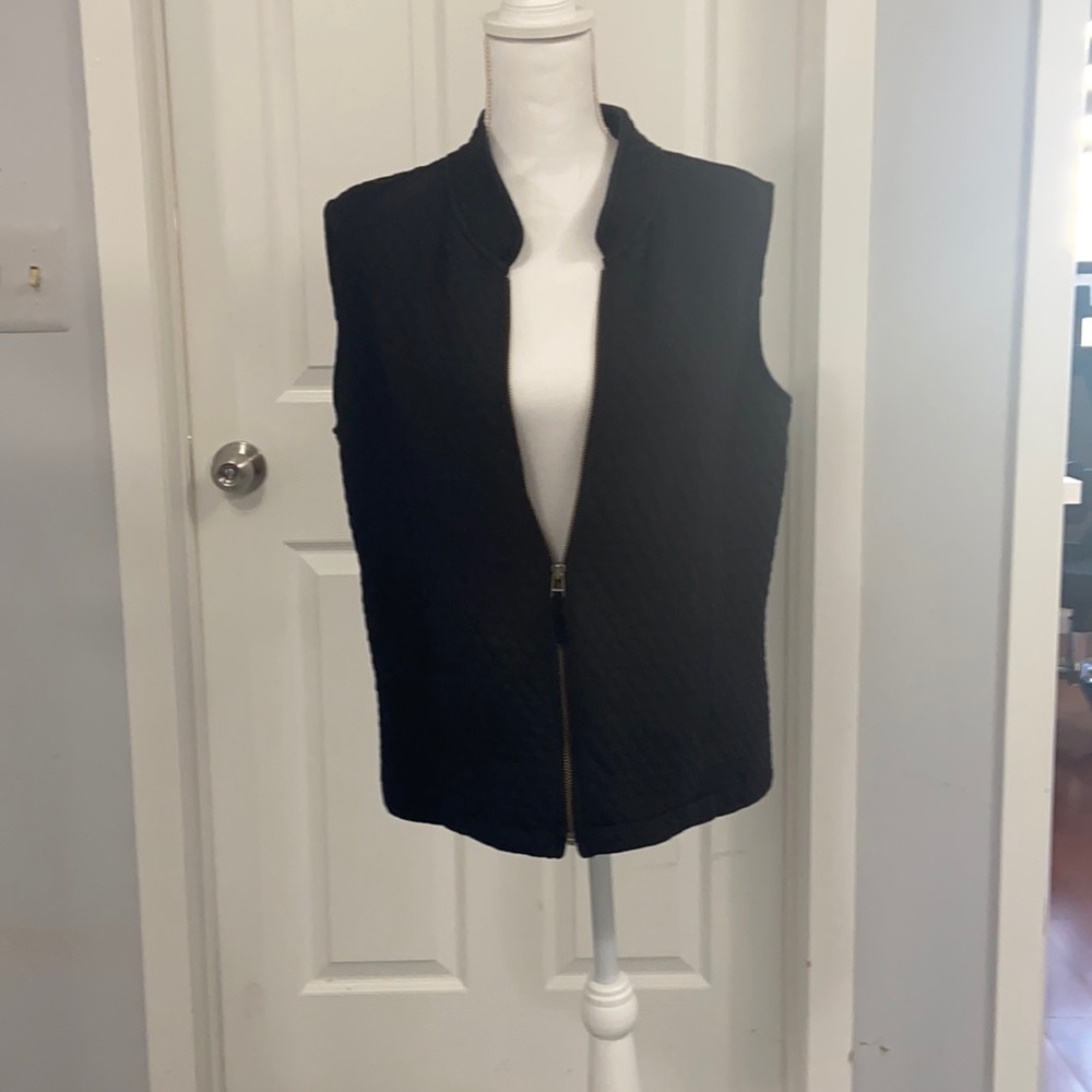 J Jill Vest